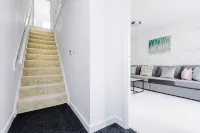 4 Bedroom 3 Bathroom Contractor Home Mcr