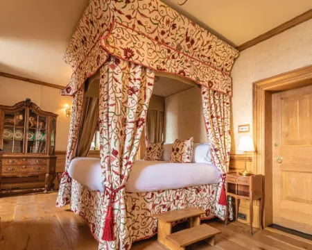Mingary Castle - Restaurant with Rooms Hotels in Acharacle