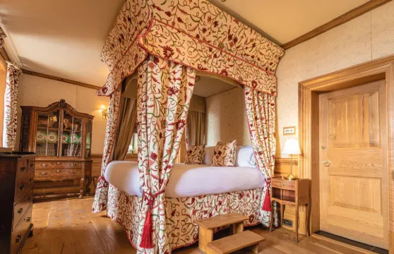 明加里城堡 - 帶客房的餐廳