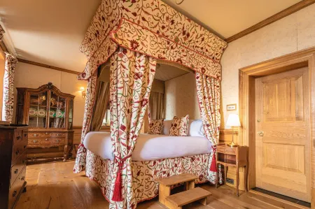 Mingary Castle - Restaurant with Rooms Отели в г. Acharacle