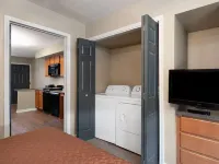 Eagle's Den Suites Carrizo Springs a Travelodge by Wyndham Hotels in Dimmit County