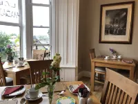 Castle Walk B&B - breakfast