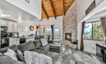 Mv17 Amazing Lake View & Spacious 2 Bedroom Ski Cabin with Hot Tub
