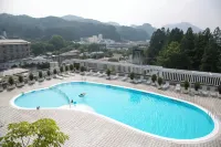 Sakan - Pools