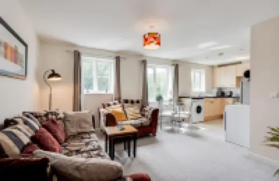 Modern 2 Bedroom Apartment in Popular Jericho !!!