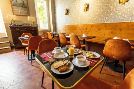 Hotel Burrhus Отели в г. Мериндоль-Лез-Оливье