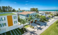 Anna Maria Island Beach Palace - parking