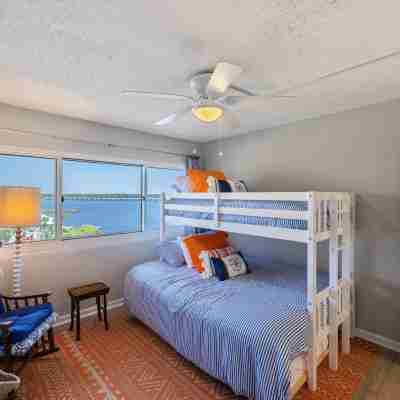 Pinnacle Port 304a Rooms