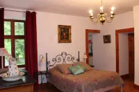 Domaine de Syam - Gîtes, Chambres d'hôtes & Cabanes Hotels in Syam