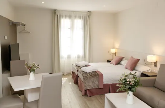 拉波薩達德皮拉爾套房公寓 鄰近維亞納宮的酒店