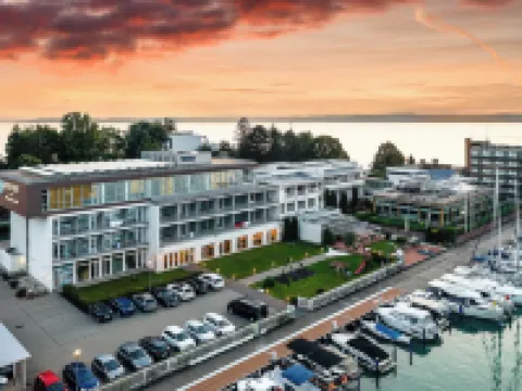 Hotel Yacht Wellness & Business Hotels in Siófoki