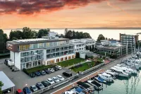 Hotel Yacht Wellness & Business Hotels in Siofok
