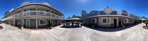 더 올드 웨스트 인