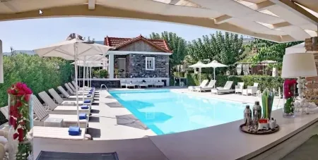 Oikies Small Elegant Houses