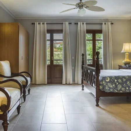 Balhambra Suites - Adults Only