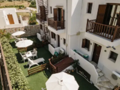 Maestralia Hotels in Skiros