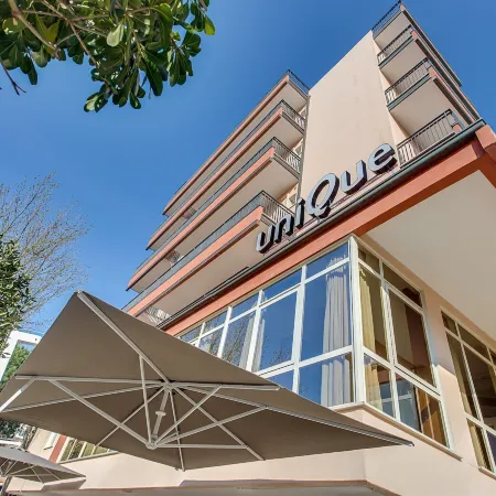 Unique Hotel