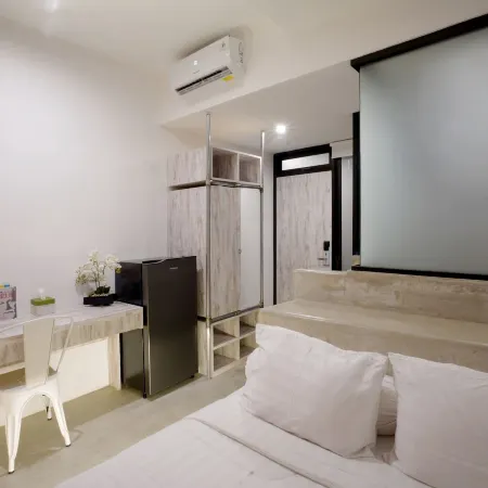 Dparagon Pogung F Hotels in Mlati