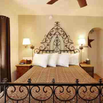 Casa Cuma Bed & Breakfast Rooms