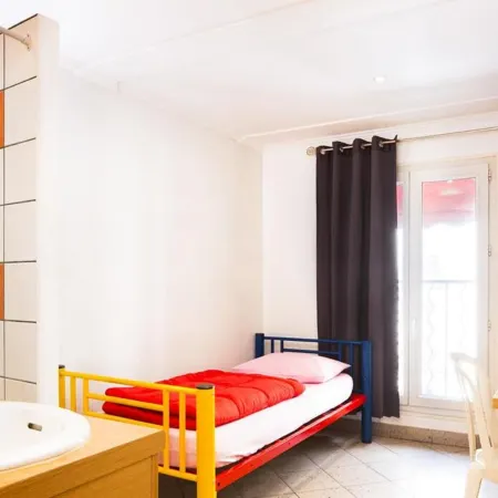 Bastille Hostel