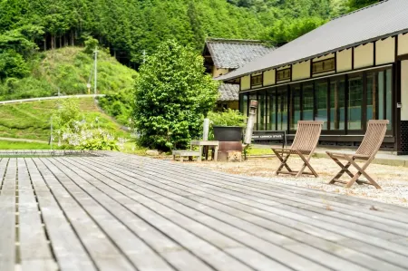 Setouchi Cominca Stays Hiroshima Frosen Отели в г. Дзинсекикоген