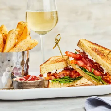 Courtyard Charleston Waterfront