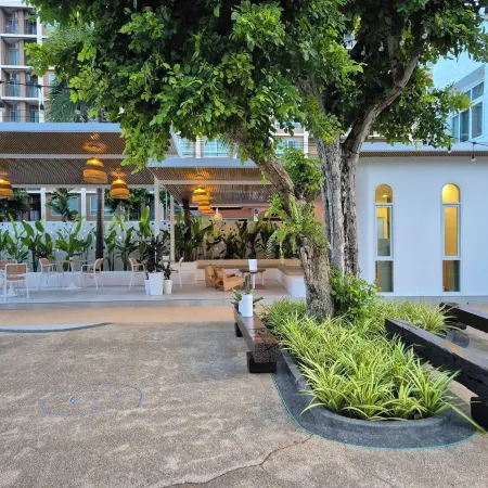 My Way Hua Hin Music Hotel Отели рядом с достопримечательностью «Статуя Будды»