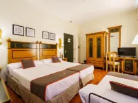 Hotel Plaza Nueva Granada Hoteles cerca de Palacio de Dar-al-Horra