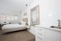 Newington Apartments Hotels in Enfield