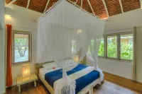 Trikora Beach Club and Resort فنادق في بنتان