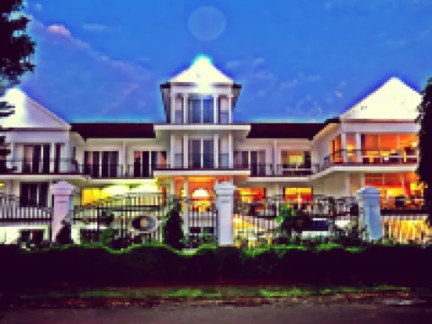 Sovereign Hotel Hotels in 