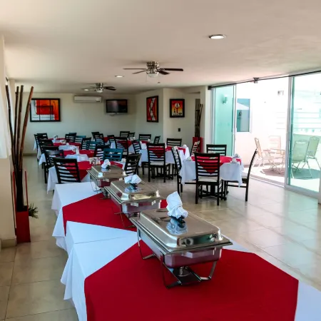 Hotel Portonovo Plaza Malecon
