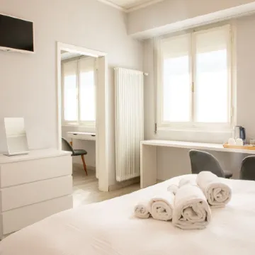 Dimora 16 Rooms & Garden