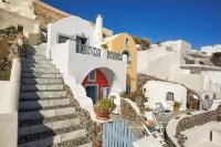 Lava Oia's Hotels in Finikia
