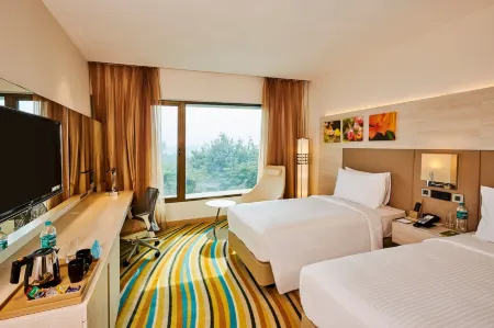 Hilton Garden Inn Lucknow Отели в г. Лакхнау