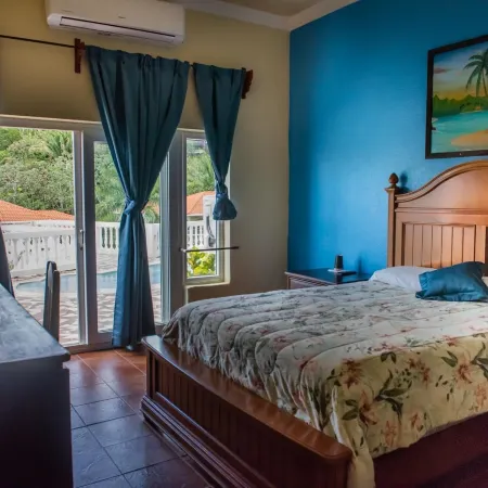 West End Dive Resort