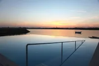 Agua Hotels Riverside - Beach