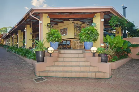 Cherry Tree Cottage B&B Linden Отели рядом с достопримечательностью «Йоханнесбург Зу»