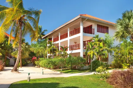 Couples Swept Away Отели в г. Негрил