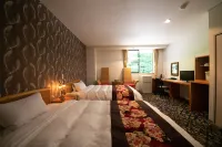 Yufuin Yasuha Hotels near Kinrin Lake