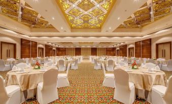 Balaji Sarovar Premiere Solapur