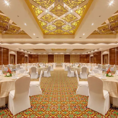 Balaji Sarovar Premiere Solapur