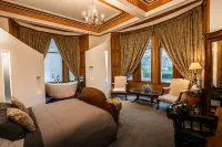 The Alamo Guest House
