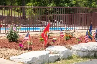 Rosebud Inn - Rooftop Pools