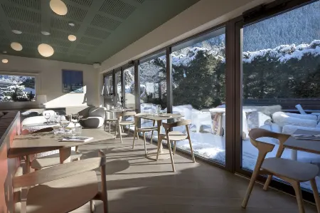 Lykke Hotel Chamonix - ex Mercure Отели в г. Шамони