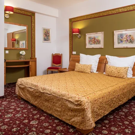 Grand Hotel