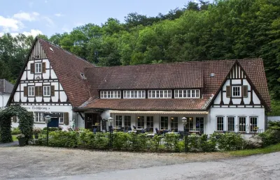 蘭德豪斯希爾施普龍旅館 代特莫爾德住宿飯店
