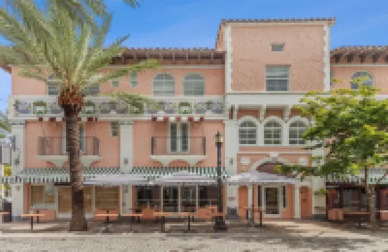 Kasa El Paseo Miami Beach Hotels near Lummus Park