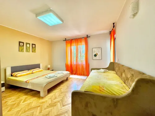Apartments Hmd فنادق في Podostrog