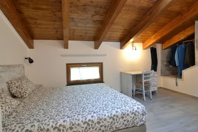 Songbird Hotels near Bomerano di Agerola